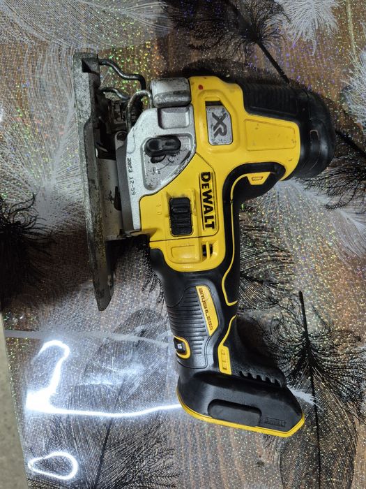 Soricel pendular Dewalt DCS 335 18V