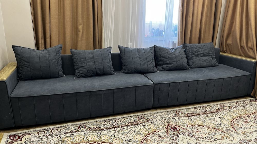 Продам диван 4м б/у
