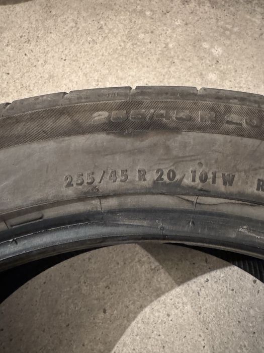 Продам 2 летних шины Continental