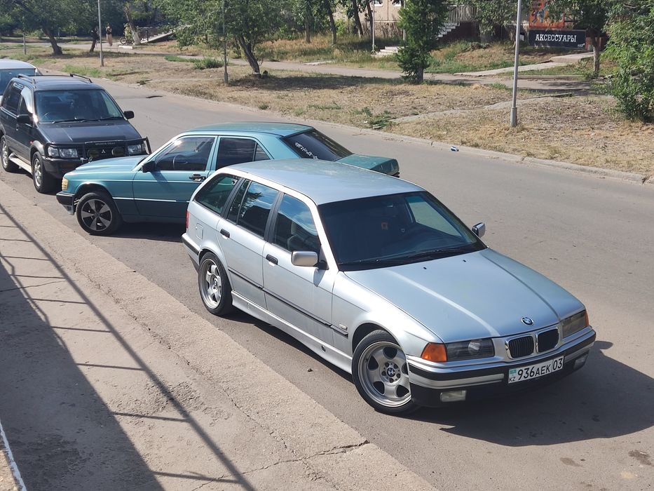 Бампер передний оригинал BMW E36