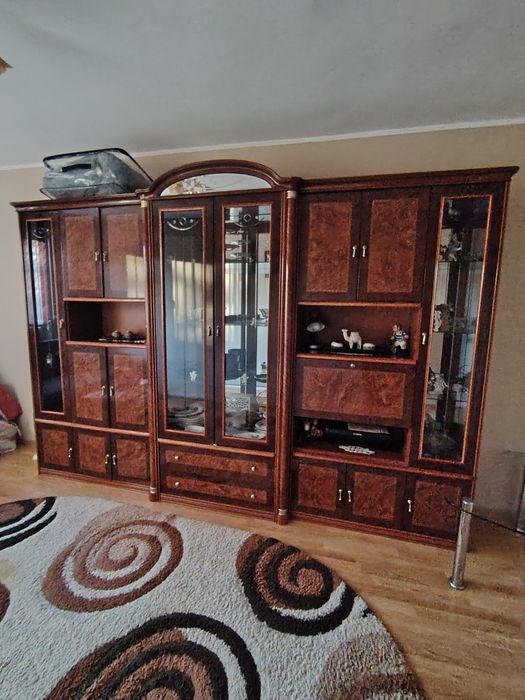 Mobila sufragerie și o masuta