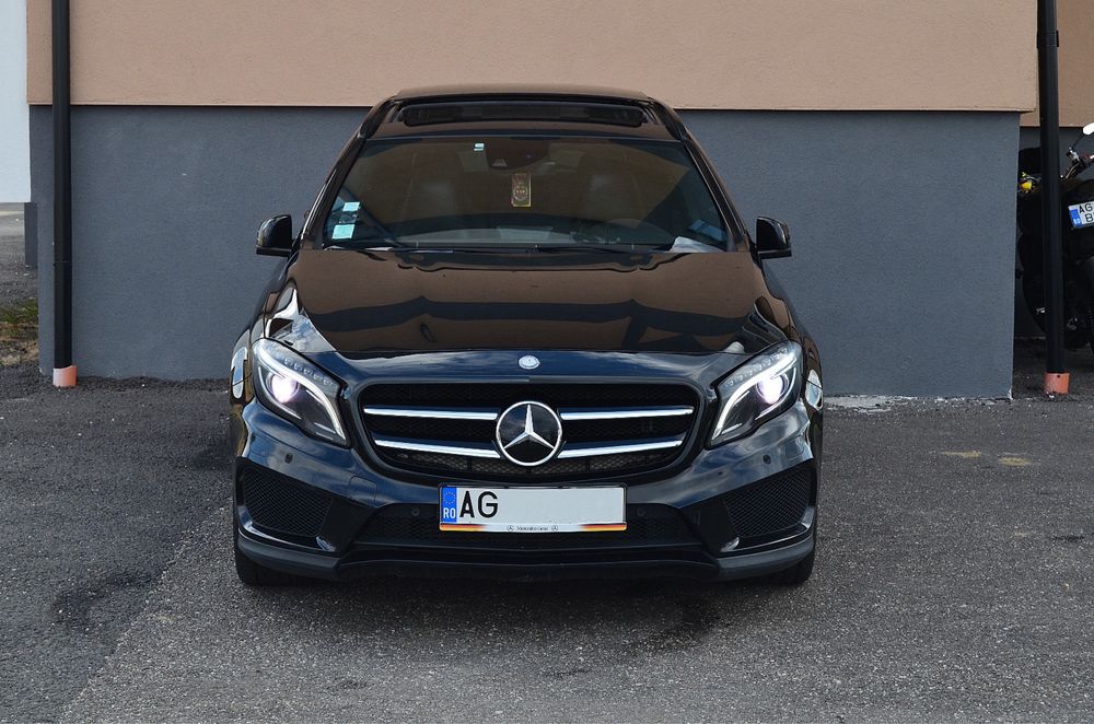 MERCEDES-BENZ GLA