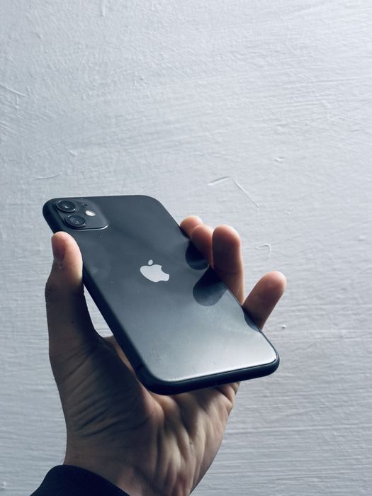 Продаеться Iphone 11 black