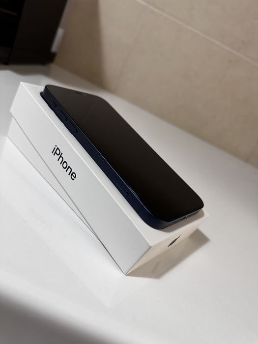 Iphone 12 64gb 82% battery healt