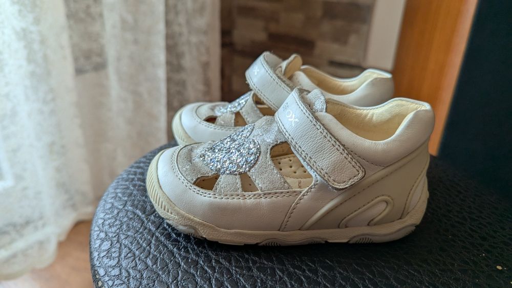 Детски сандали Geox номер 22