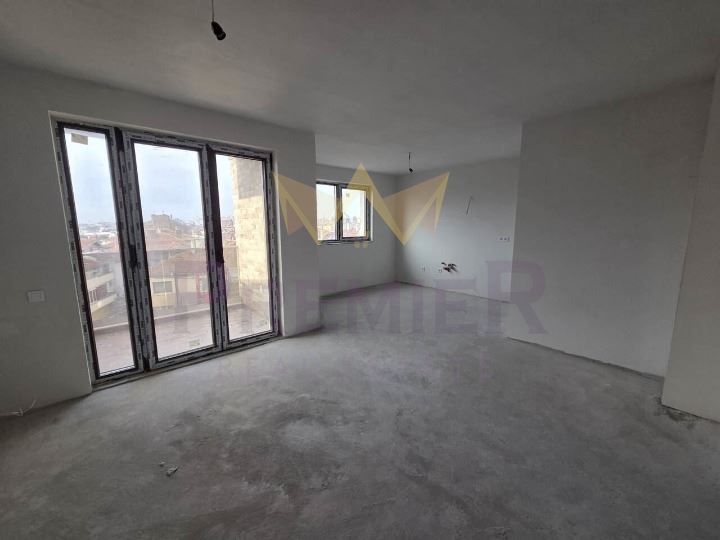 Продава се Тристаен апартамент в Бургас, Център - 100 кв.м за 1632 €/кв.м - Снимка #7