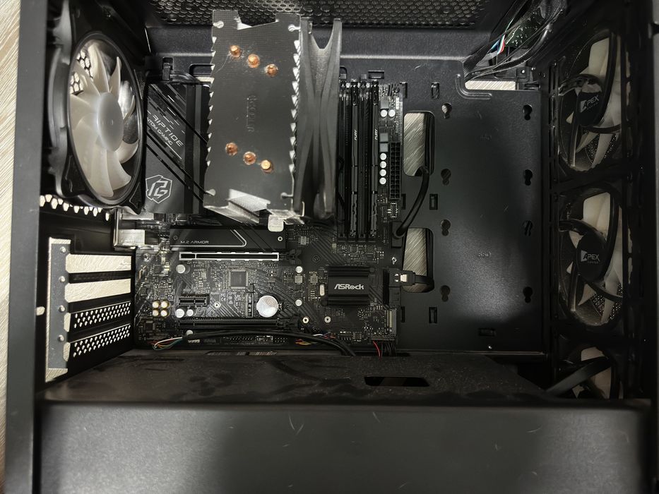 Комплектующие / Ryzen 7 5700X / B550 / 32GB DDR4 / SSD /