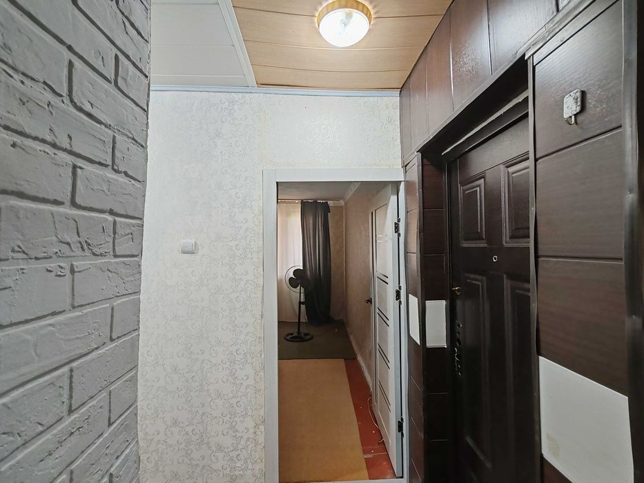 2 х комнатная квартира, в центе, пахтазор.