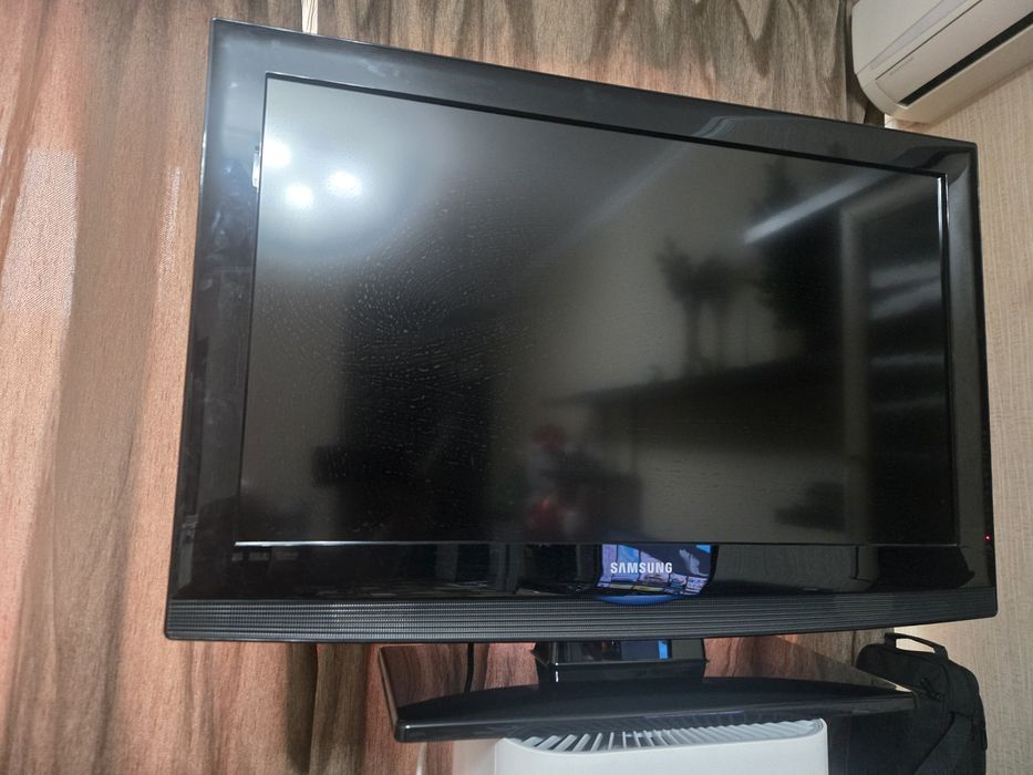 Продам жк телевизор SAMSUNG