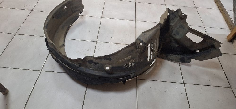 Тайота авенсис 2007 Подкрыльник