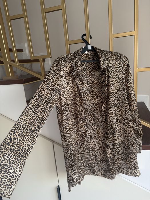 Женская леопардовая удлененная рубашка.