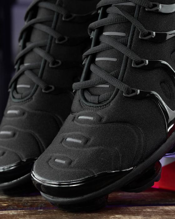 Nike VaporMax Plus "Triple Black"