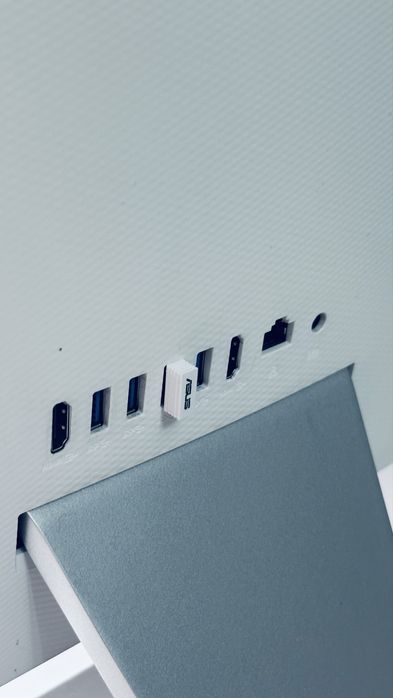 моноблок ASUS Vivo AiO V241E