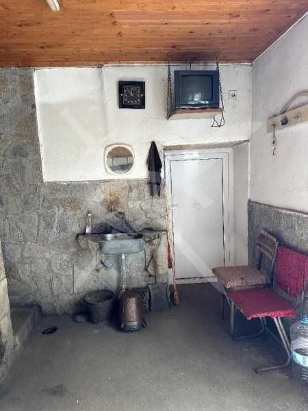 Продава се Промишлена сграда в с. Тополово, Област Пловдив - 400 кв.м за 44 €/кв.м - Снимка #3