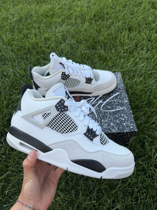 Jordan 4 Military Black