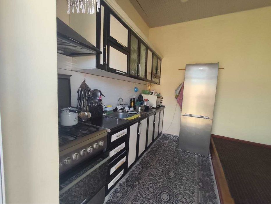 Срочно уй сотилади НОВ айрон ёнида, 4,5 сотих