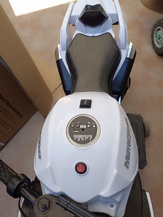 Ninja Duo Акумулаторен мотор с LED светлини