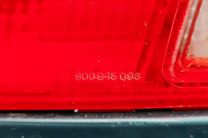 Stop Dreapta 8D0945096 Audi A4 B5