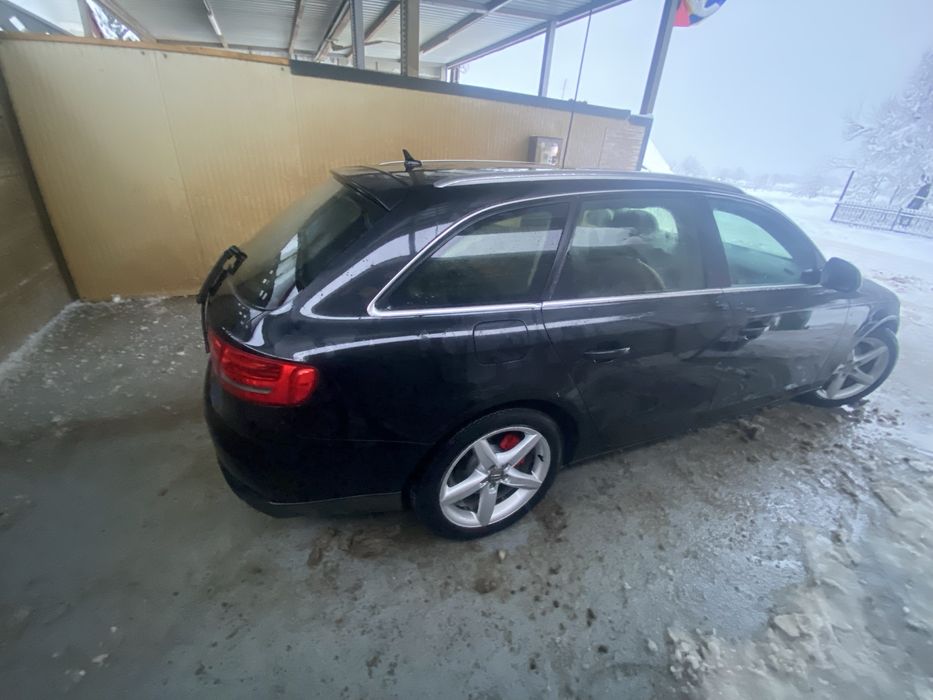 Dezmembrez Audi a4b8