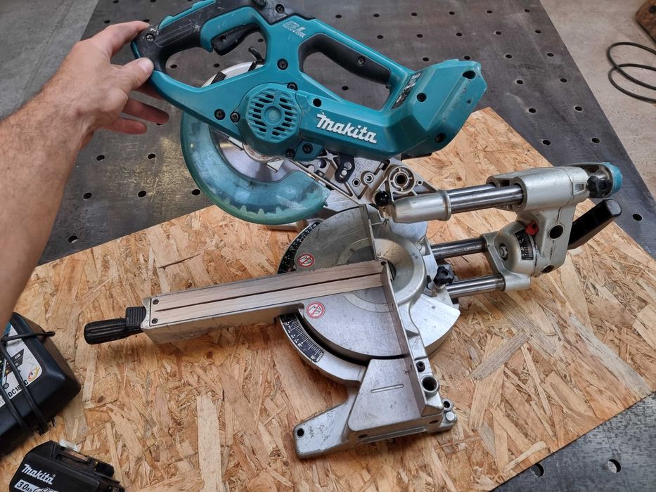 Circular Stationar Makita DLS714 36V Acumulatori 18V Incarcator