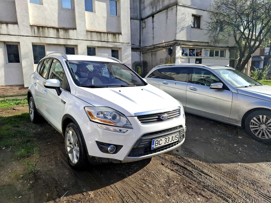Ford Kuga Titanium S 4x4 163 CP