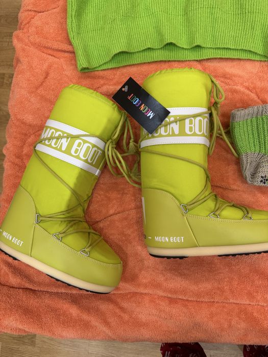 Moon boot 35/38 + pulover oversize + sosete