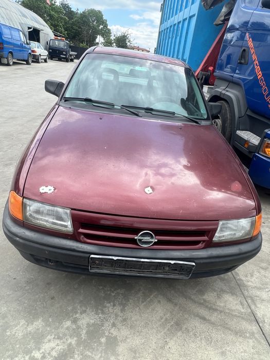 Opel Astra f 1.4 НА ЧАСТИ
