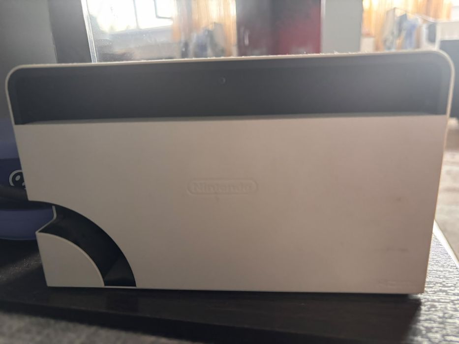 Продам Nintendo switch oled