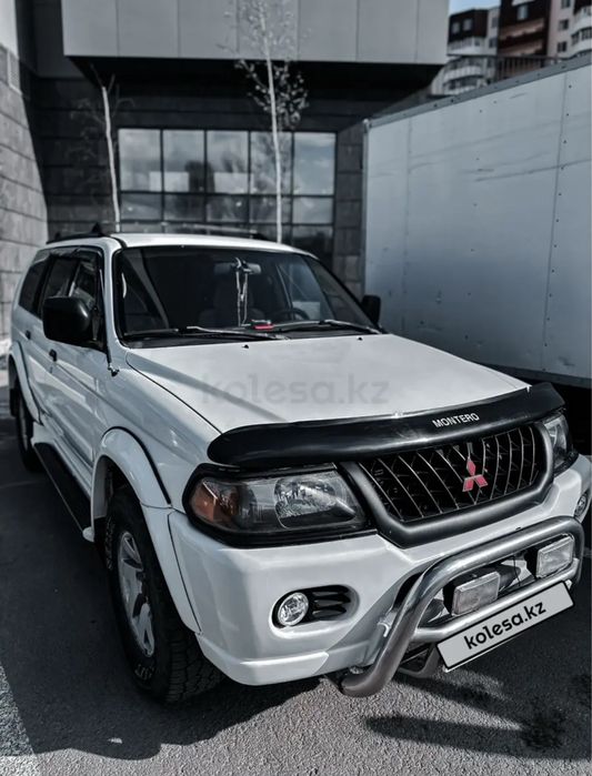 Montero sport продаю