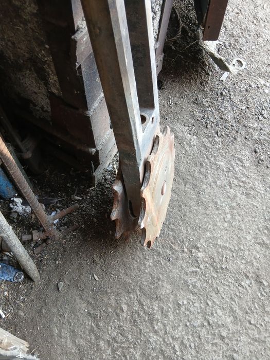 Продам запчасти на грунторез