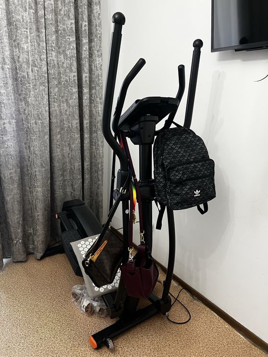 Продам тренажер эллипс