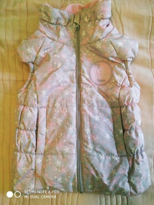 Безрукавка для девочки