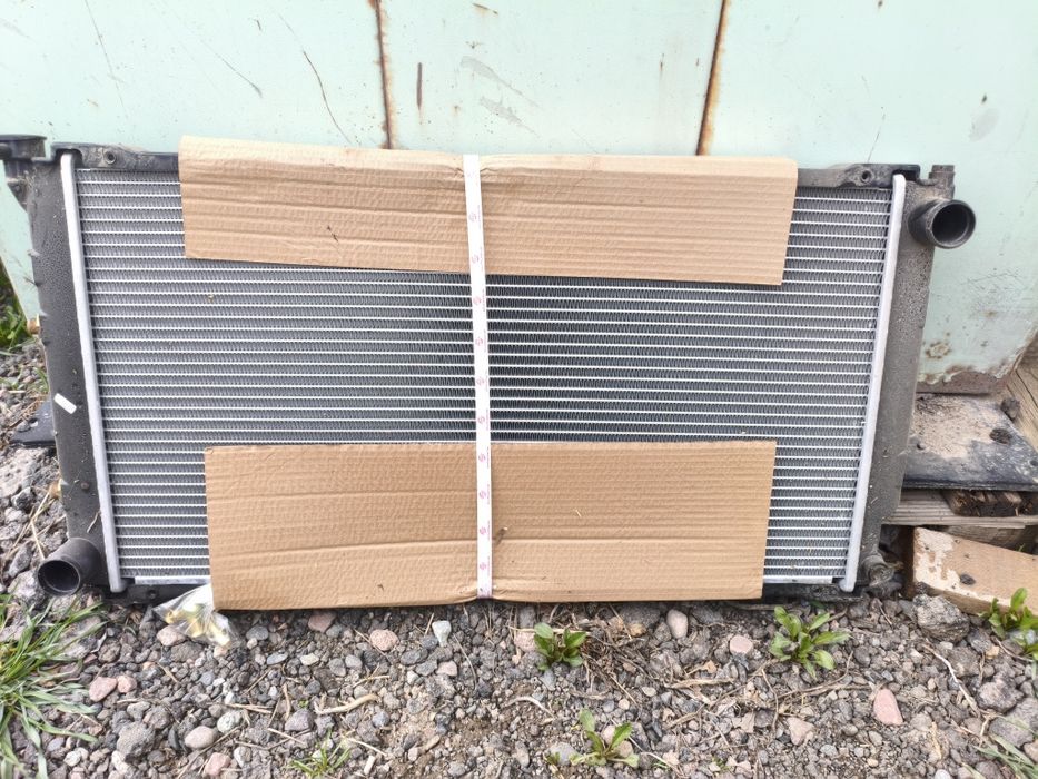 Радиатор субару б3