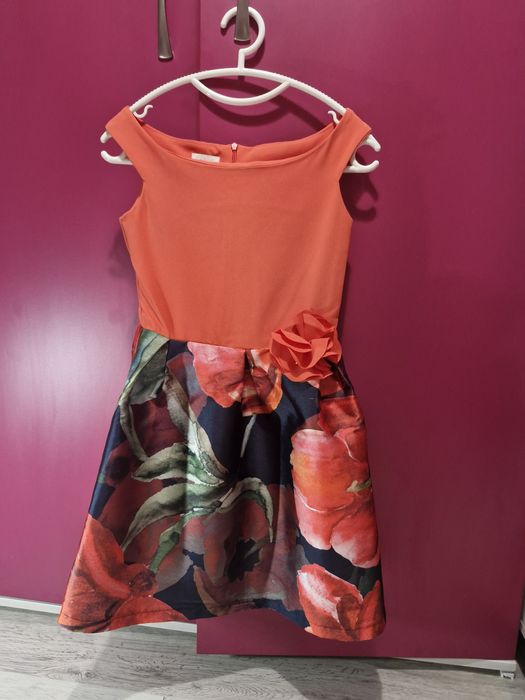 Детски рокли в отлично състояние