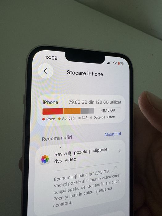 Vând iphone 13 simplu