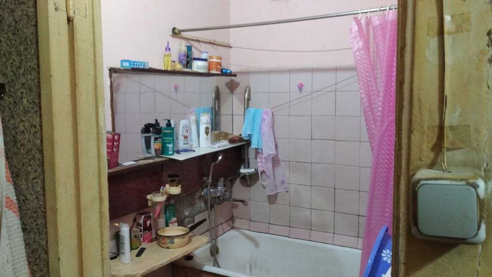 Продаётся-2х комнатная квартира Г9А 1 Этаж