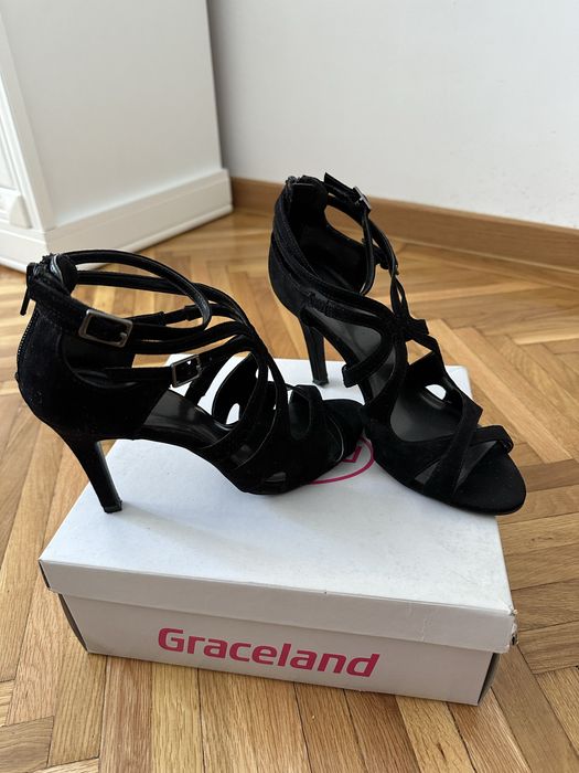 Sandale cu toc elegante