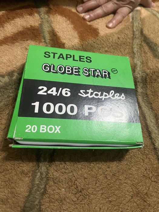 Продается картридж и скобы