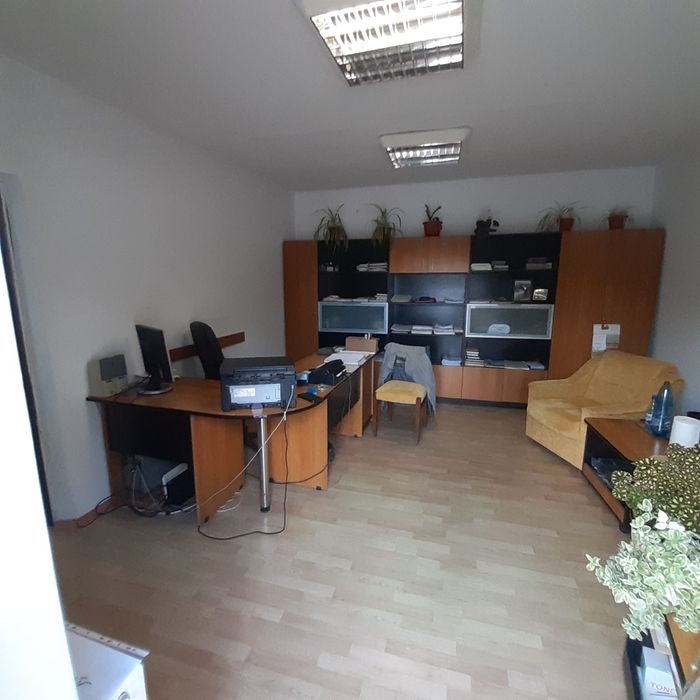 Inchiriere ( 2 eur / mp ) cladire comerciala 500 mp jud Suceava