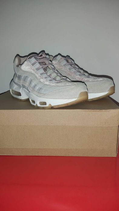 Nike Air Max 95 "Velvet Particle Rose" - Номер 38.5
