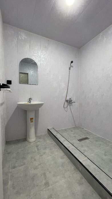 Farğona shaxar Sayilgoh kócha Jons yangi ochilgan KARZINKAa uy ijaraga