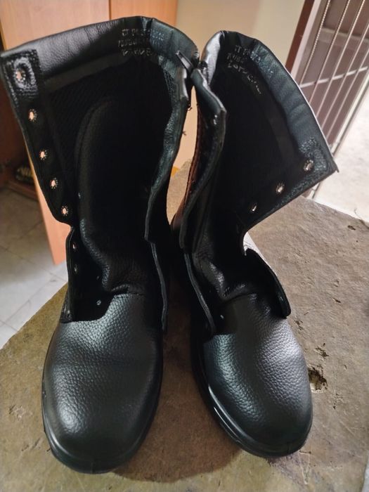 Берцы военные кожанные