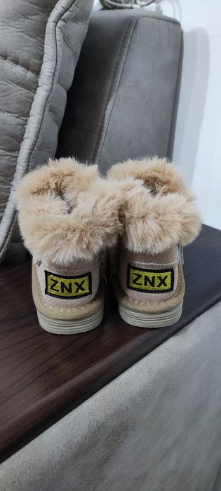 Încălțăminte de iarnă pentru bebe