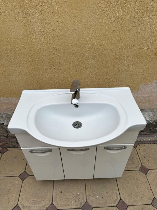 Продаю комплект для ванной комнаты