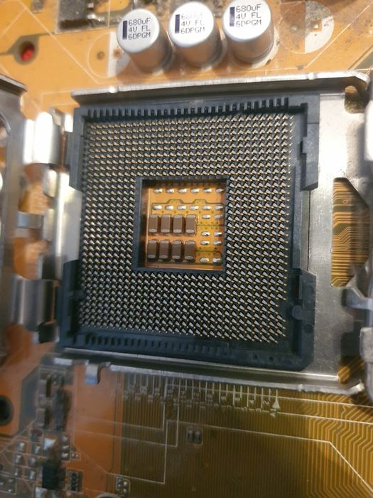 Placă de bază ASUS P5LD2