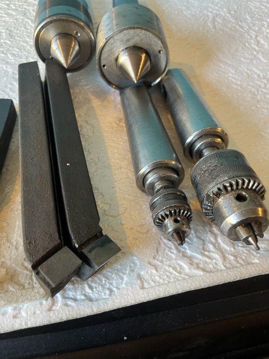 Токарные резцы продам