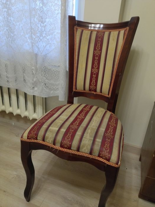 Продаю стулья  4 штучки Б/у