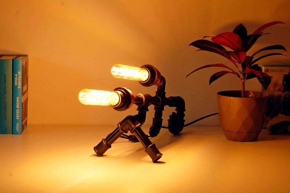 Veioza metal, steampunk, stil industrial, in forma de pusca