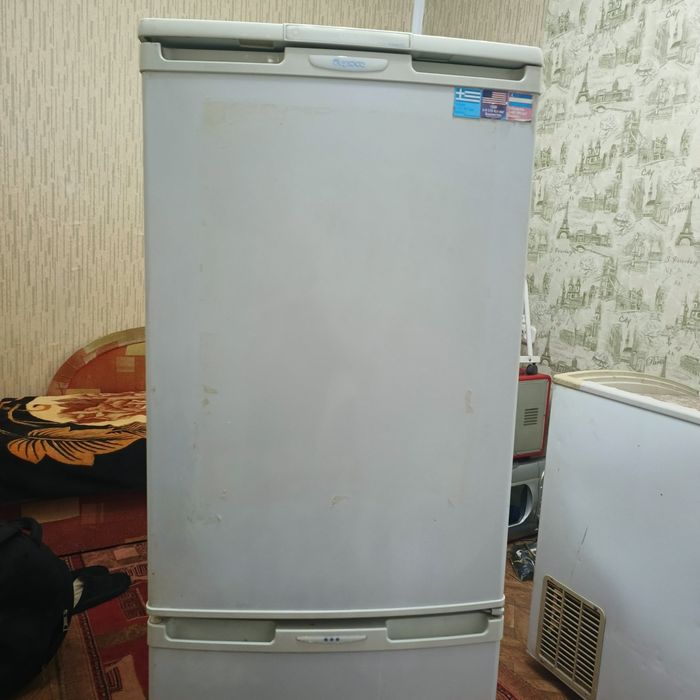 Продам холодильник бирюса
