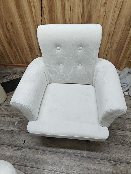 Кресла новые собственого производства